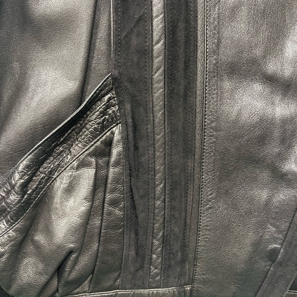 Vintage wing black buttery leather 80s 90s jacket with suede stripes - Picture 5 of 7
